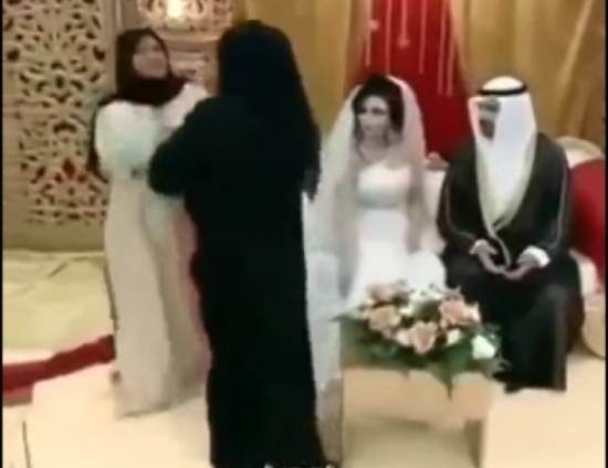 العريس انكشف والعروس عادت مع أهلها!