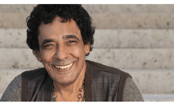 محمد منير يعتزل الغناء نهائياً
