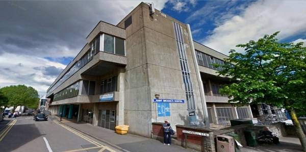 مستشفى في بريطانيا يسمح لنزلائه ممارسة الجنس