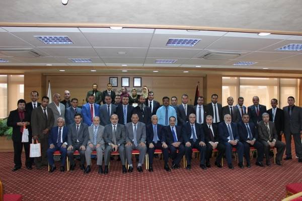 « البنك الإسلامي الأردني « يكرم موظفيه الذين أتموا عشر سنوات