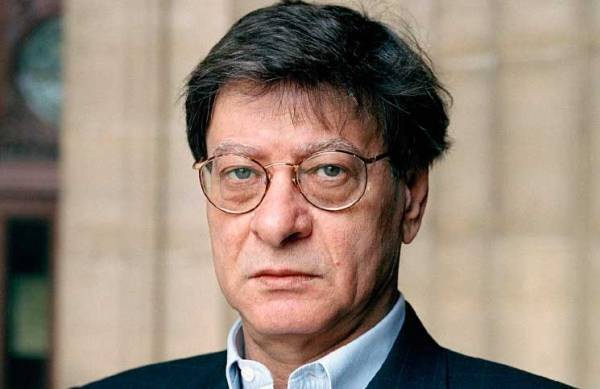 ذكريات وأغنيات محمود درويش تخيف وزيرة الثقافة الإسرائيلية