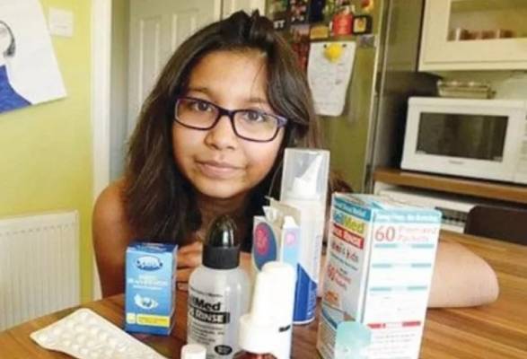 طفلة تعطس 8 ألاف مرة في اليوم