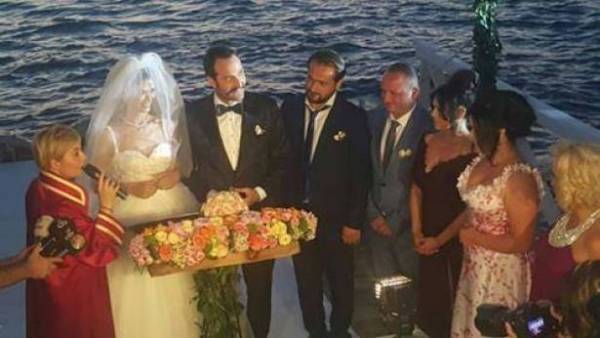 الصور الكاملة لحفل زفاف نجمة العشق الممنوع