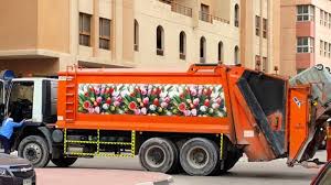 زفاف فتاة بسيارة «نقل قمامة»..