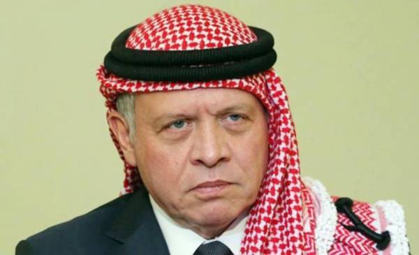 الملك يعزي خادم الحرمين