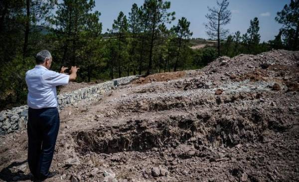 تركيا: مقبرة الخونة لجثث المشاركين بمحاولة الإنقلاب صور