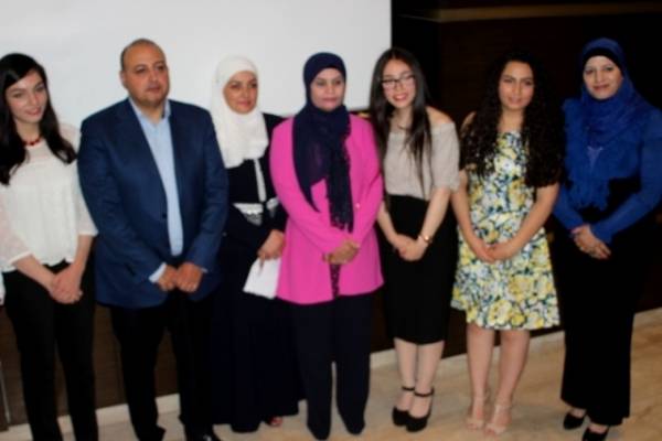 د. ماهر الحوراني يرعى حفل تكريم المتفوقات من مدارس الجامعة في امتحان الثانوية العامة 2016.. بالصور