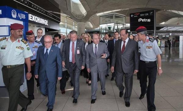 الملقي يوعز بتسهيل الإجراءات على المسافرين