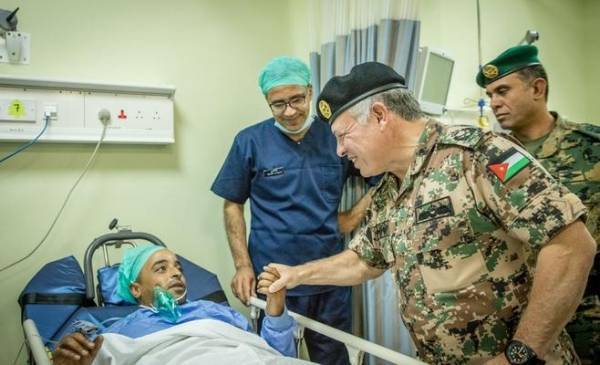 الملك يفتتح مستشفى الملك طلال العسكري في المفرق