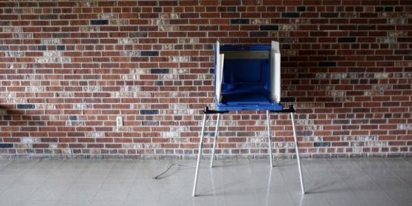 ثغرات في نظام التصويت الإلكتروني.. هل ينجح هاكرز في تزوير انتخابات الرئاسة الأميركية؟