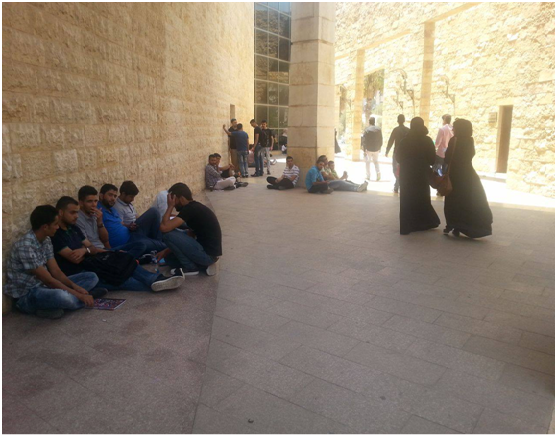 ذبحتونا : مكتبة جامعة اليرموك خالية من الطلبة بسبب عطل المكيفات