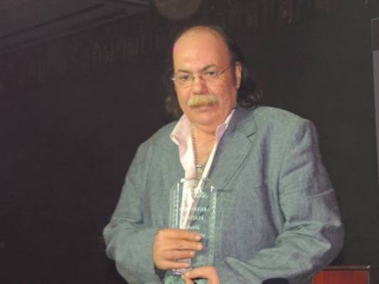 الموت يفجع طلعت زكريا بموت شقيقاته الثلاث