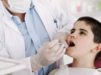 أطباء الأسنان تعتزم إعادة النظر في لائحة الأجور