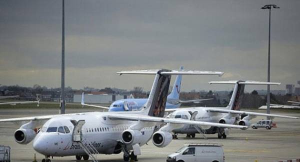 بروكسل.. هبوط طائرتين بسبب إنذار كاذب