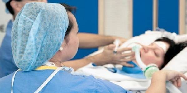 طبيبة تموت بسبب العمل بدون توقف