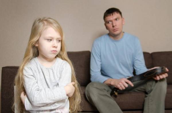 خطورة ضرب الطفل على مؤخّرته من الناحية النفسية والجسدية!