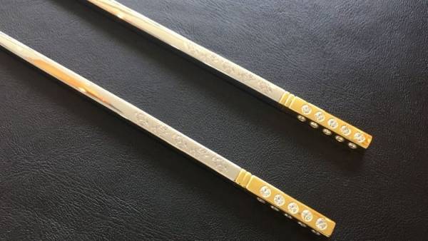 2 مليون دولار قيمة وجبة عشاء في سنغافورة