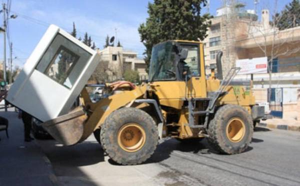 الاعتداء على مدير بالأمانة على خلفية هدم مخالفات باتحاد نقابات العمال