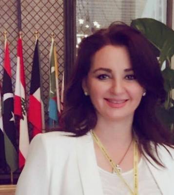 المترشحة لبنى الدجاني.. تخترق أسوار الدائرة الثالثة بالفيسبوك.. وتجربة تستحق المتابعة