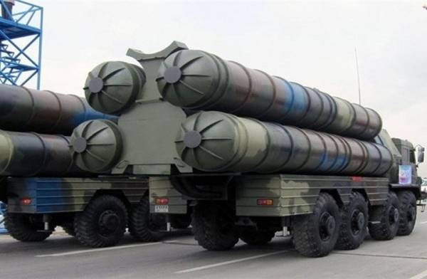 إيران تكشف تصنيع منظومة دفاع جوي تماثل أس 300 الروسية