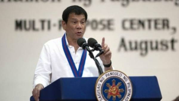 الرئيس الفلبيني يهدد بالانفصال عن الأمم المتحدة وتكوين كيان جديد