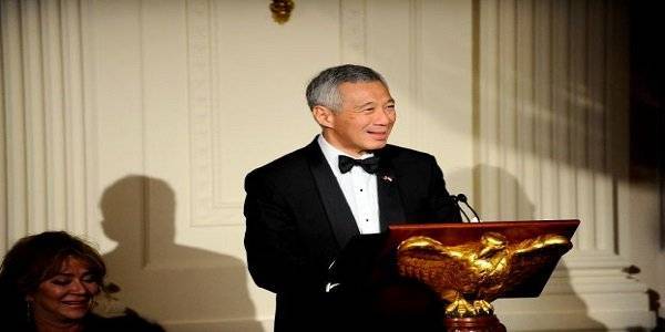 إصابة رئيس حكومة سنغافورة بعارض صحي أثناء إلقائه خطاباً