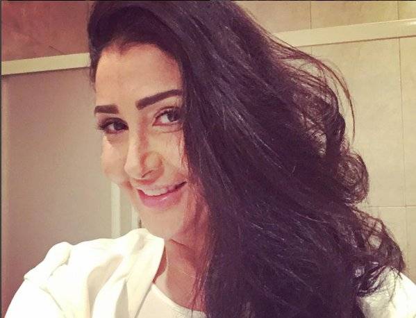 بعد نشرها صوراً مثيرة .. لماذا أغلقت غادة عبدالرازق كلّ حساباتها على مواقع التواصل؟!