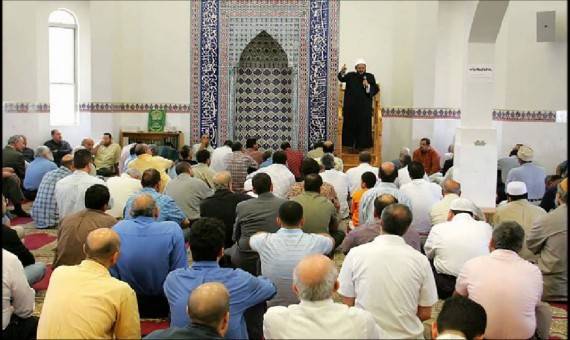 الأوقاف تدعو خطباء الجمعة الحديث عن استخدام المال الاسود في الانتخابات