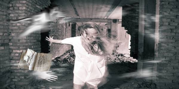 بالصور.. أم تلتقط صورة لشبح طفلة في متحف اسكتلندي