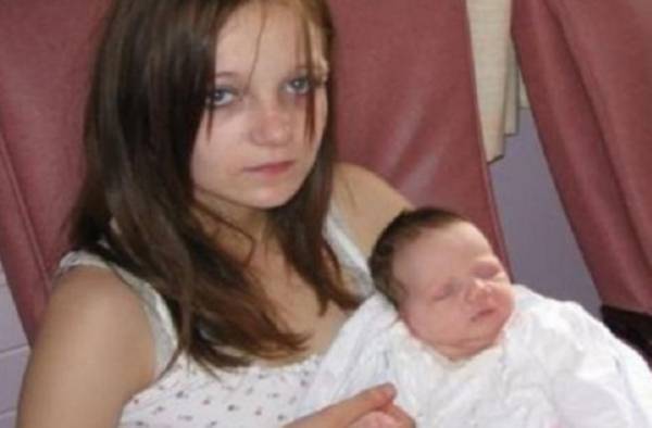 قصة زلزلت الشارع الاسرائيلي: قاصر تنجب من خالها وهي تصف العلاقة إنها طبيعية وعادية !