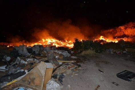 الأمانة: فصل أي عامل وطن يقوم بحرق النفايات ‎