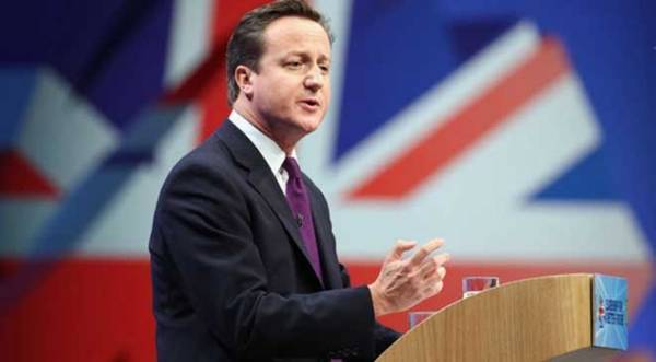 من ظرفاء السياسة البريطانية.. كلمات أسقطت حكومة