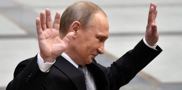 فيديو.. بوتين يمازح أردوغان ويصدم رئيس المخابرات التركي