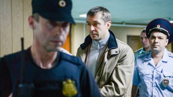 روسيا.. ضبط 8 مليارات روبل لدى مسؤول أمني عن مكافحة