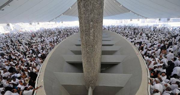 ما الحكمة من رمي الجمرات في مناسك الحج؟