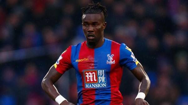 مدافع “كريستال بالاس″ يغيب عن الملاعب 6 شهور بسبب حادث سيارة