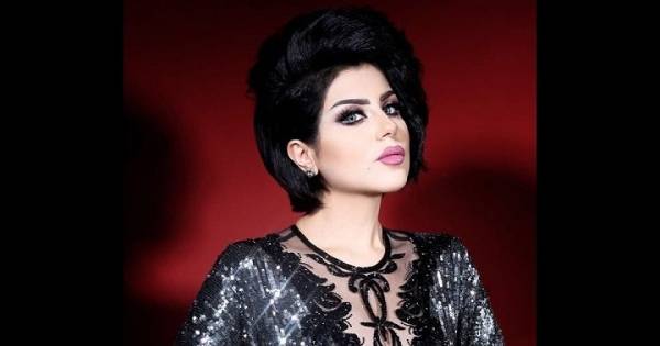 نجم كرة سعودي شهير يقبل حليمة بولند ويشعل مواقع التواصل