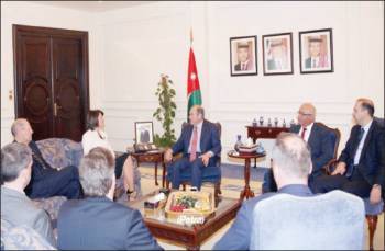 الملقي: الحكومة لن تتدخل في الانتخابات النيابية