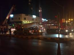 خلاط اسمنت يقتحم مطعماً في شفا بدران  فيديو وصور