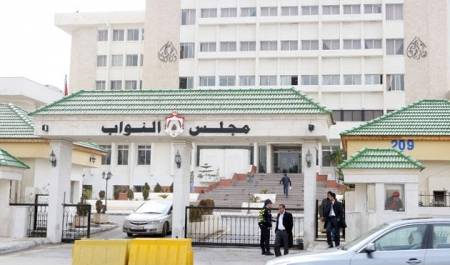 توقع تشكيل 5 كتل.. ونواب يخوضون معركة الرئاسة