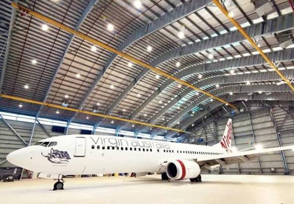 لهذه الأسباب معظم طائرات العالم لونها أبيض.. فيديو وصور