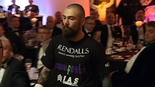 بالفيديو ...وفاة الملاكم الاسكتلندي مايك تاول ! اثناء المباراة