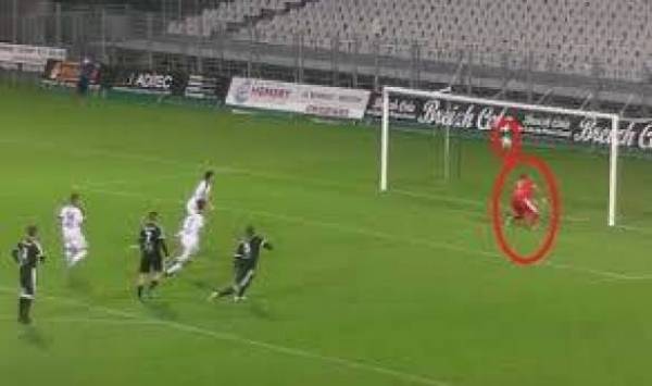 حارس فرنسي يتصدى لأغرب ركلة جزاء في تاريخ الكرة