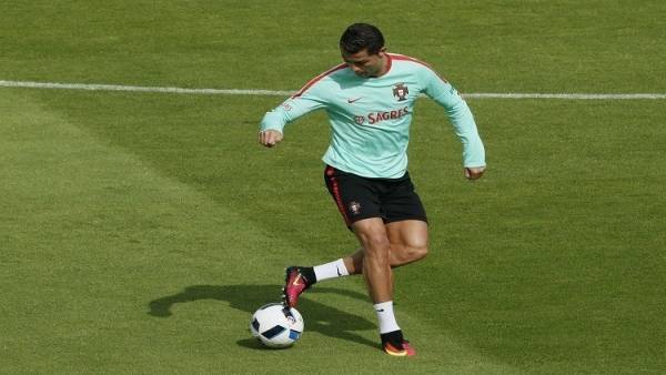 فيديو: رونالدو يسجل هدفا رائعا بمهارة الرابونا