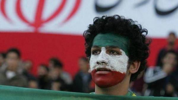 أناشيد دينية في مباراة كرة قدم.. والسبب؟!