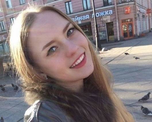 تعرّفوا على معلّمة الرياضيات الأكثر اثارة حول العالم  فيديو