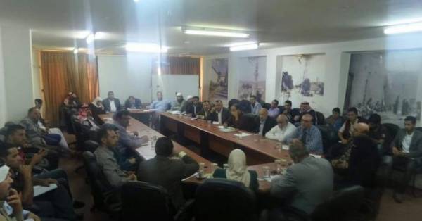 فعاليات معان تهدد بالاضراب ما لم يتم العودة عن التعديلات على المناهج