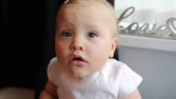 طفلة ولدت بماءٍ في جسمها بدلاً من الدمّ.. ما قصتها؟.