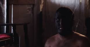 بالفيديو.. حقيقة وليس خيال.. الرجل الذئب موجود وهكذا يعيش حياته!