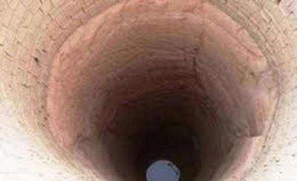 ثلاثة عمال مصريين يقضون اختناقا في بئر بالمفرق